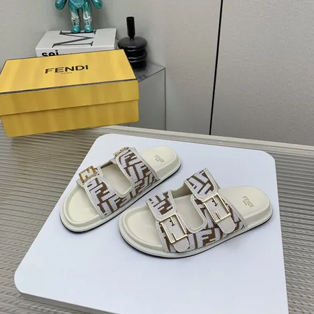 フェンディ スリッパ