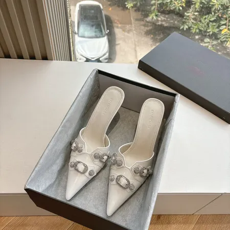 バレンシアガ サンダル