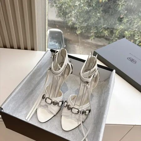 バレンシアガ サンダル