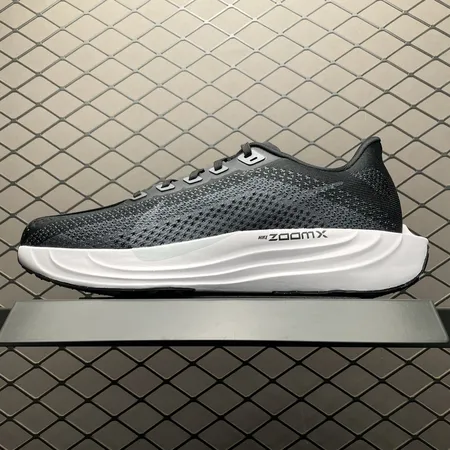 ナイキ スニーカー