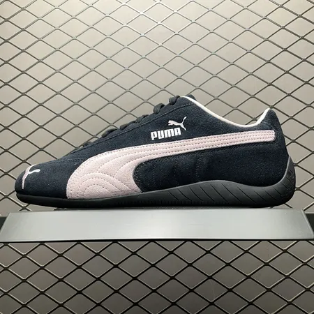 プーマ スニーカー