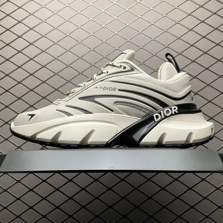 ディオール スニーカー