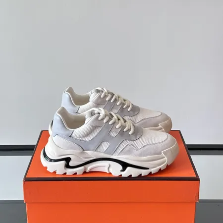 エルメス スニーカー