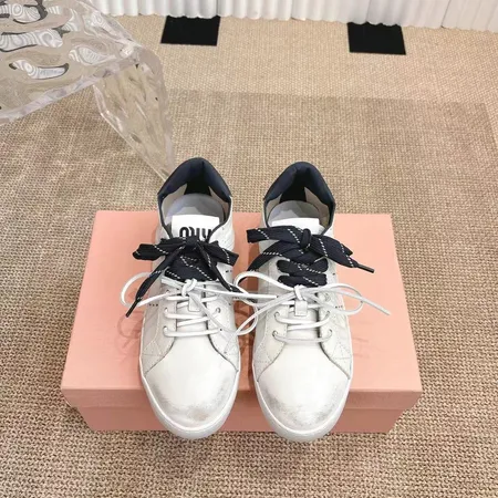 ミュウミュウ カジュアルシューズ