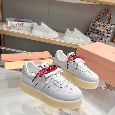 ミュウミュウ カジュアルシューズ