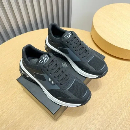 アルマーニ スニーカー