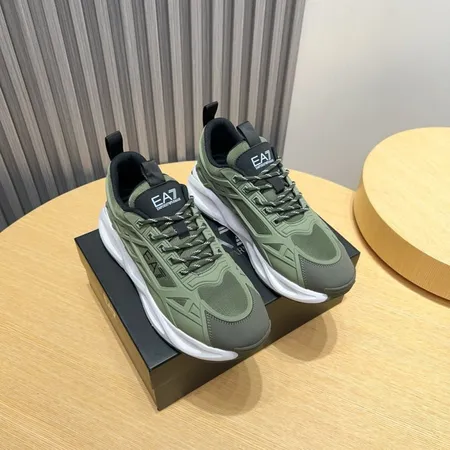 アルマーニ スニーカー