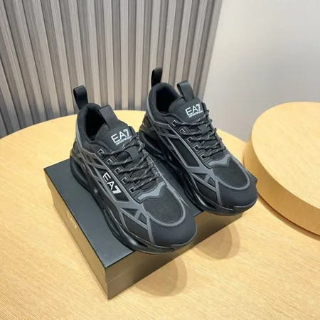 アルマーニ スニーカー