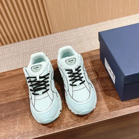 ディオール スニーカー
