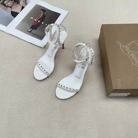 クリスチャン・ルブタン サンダル