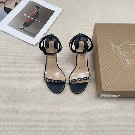 クリスチャン・ルブタン サンダル