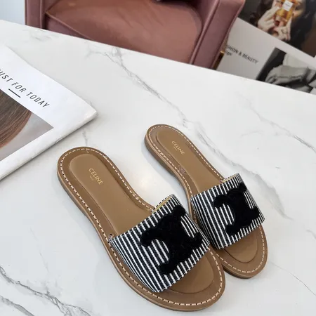 セリーヌ スリッパ