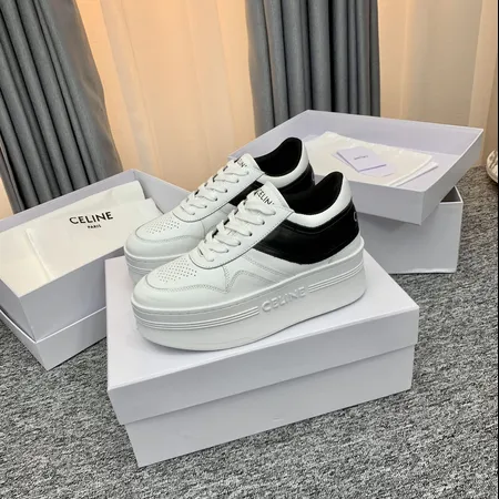 セリーヌ カジュアルシューズ
