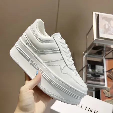 セリーヌ カジュアルシューズ