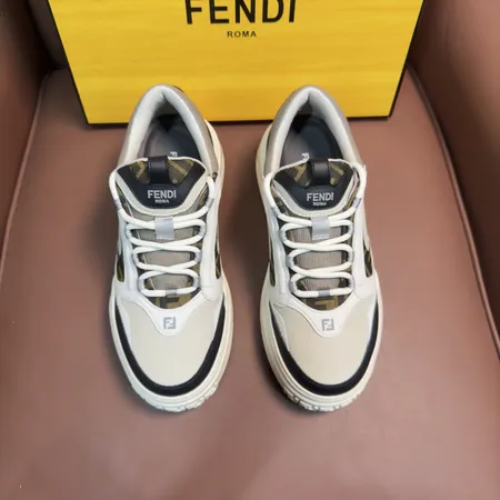 フェンディ スニーカー