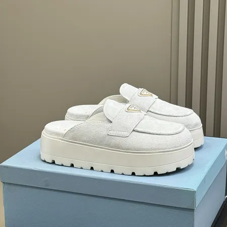 プラダ スリッパ