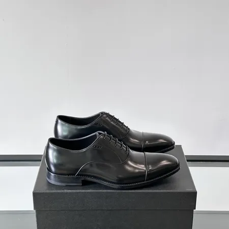 プラダ ビジネスシューズ