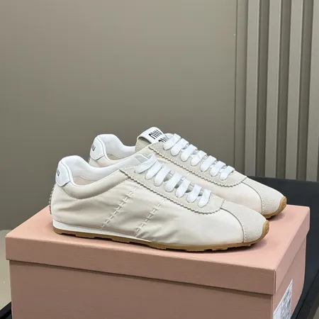 ミュウミュウ スニーカー