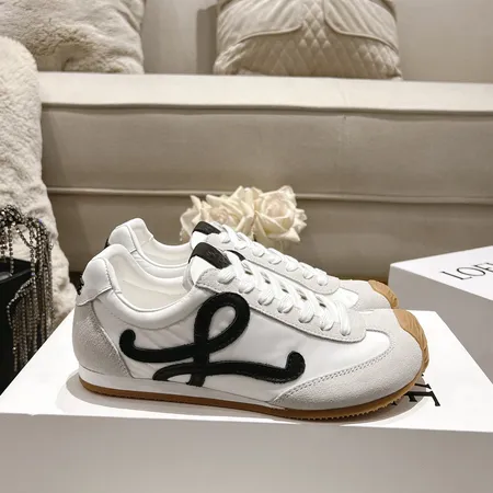 ロエベ カジュアルシューズ