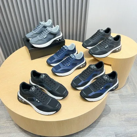 アルマーニ スニーカー