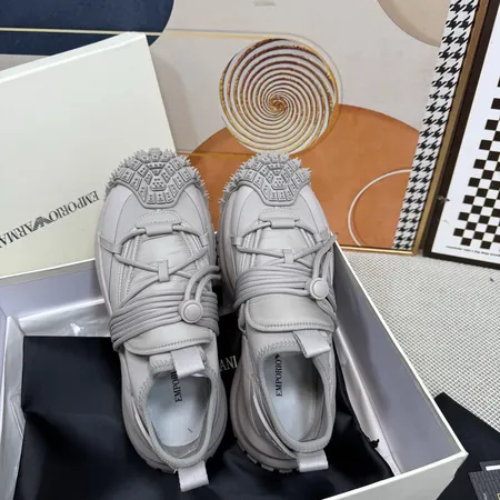 アルマーニ スニーカー