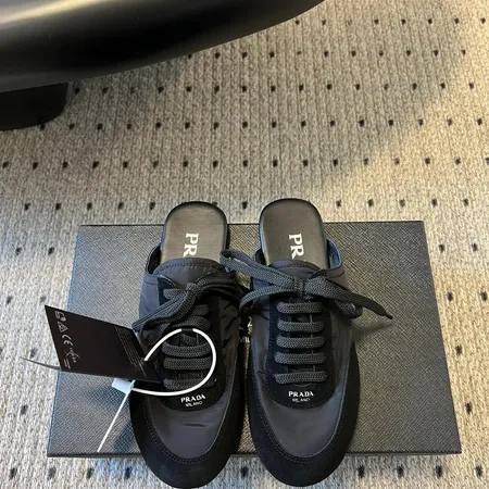 プラダ スリッパ