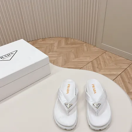 プラダ スリッパ