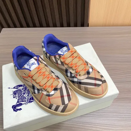 バーバリー ス カジュアルシューズ