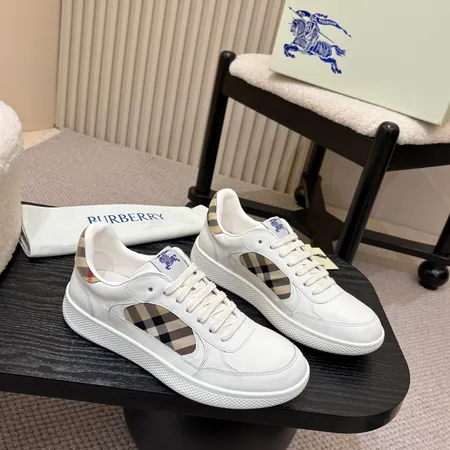 バーバリー ス カジュアルシューズ