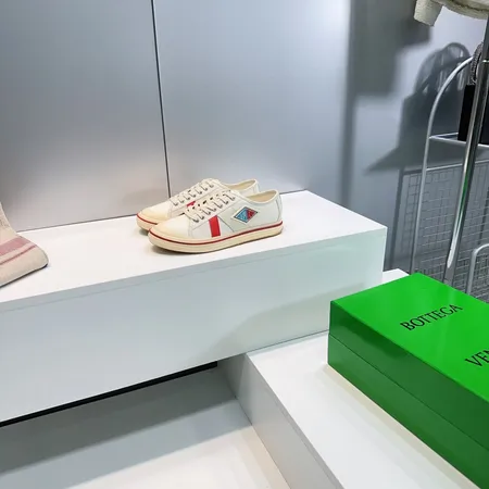 ボッテガ ヴェネタ カジュアルシューズ