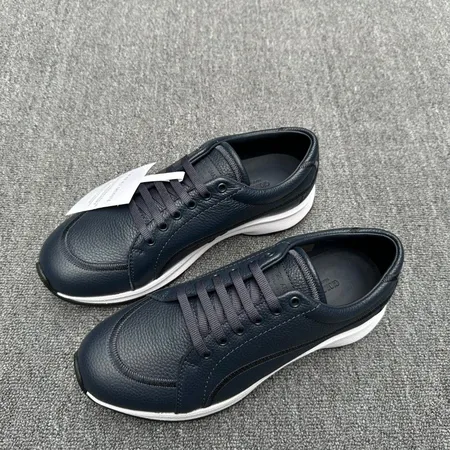 アルマーニ スニーカー