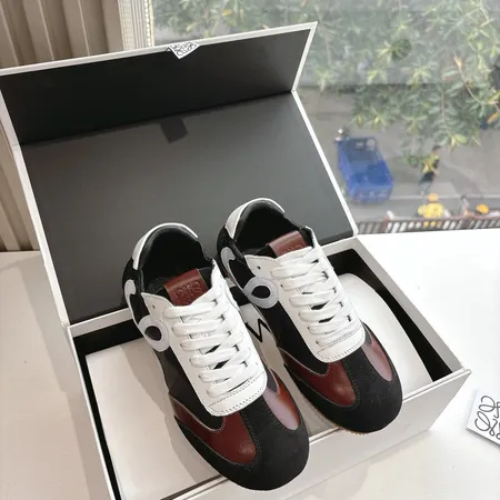 ロエベ カジュアルシューズ