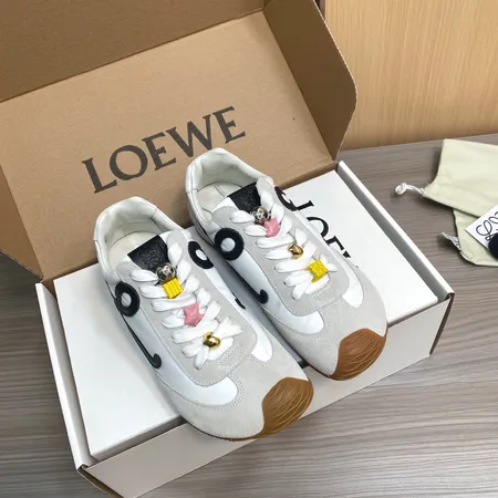 ロエベ スニーカー