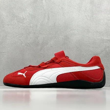 プーマ スニーカー