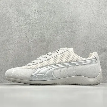 プーマ スニーカー