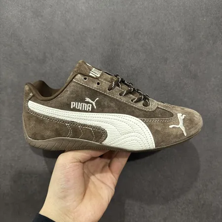 プーマ スニーカー