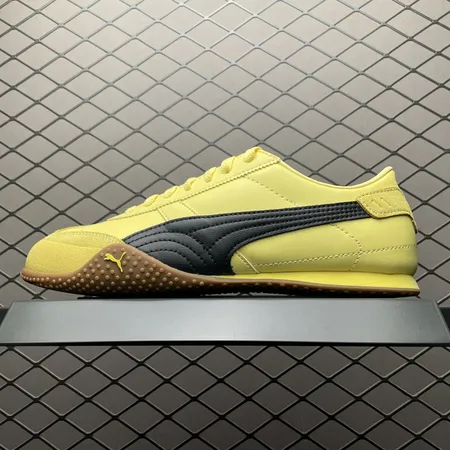 プーマ スニーカー