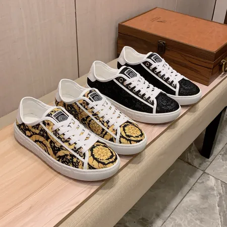 ヴェルサーチ カジュアルシューズ