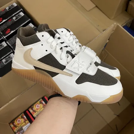 ナイキ カジュアルシューズ