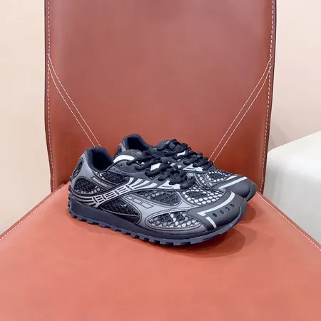 ボッテガ ヴェネタ カジュアルシューズ