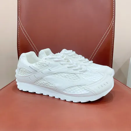 ボッテガ ヴェネタ カジュアルシューズ