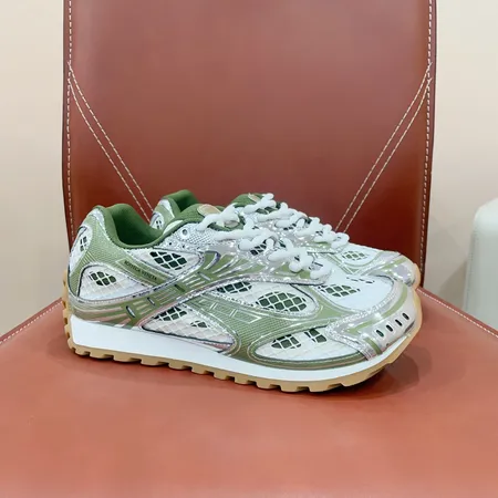 ボッテガ ヴェネタ カジュアルシューズ