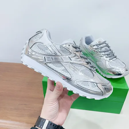 ボッテガ ヴェネタ カジュアルシューズ