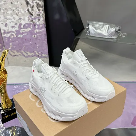 ロエベ スニーカー