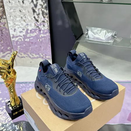 ロエベ スニーカー