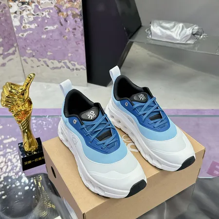 ロエベ スニーカー