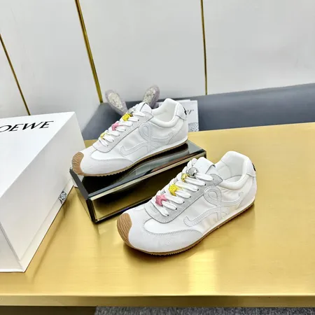 ロエベ カジュアルシューズ