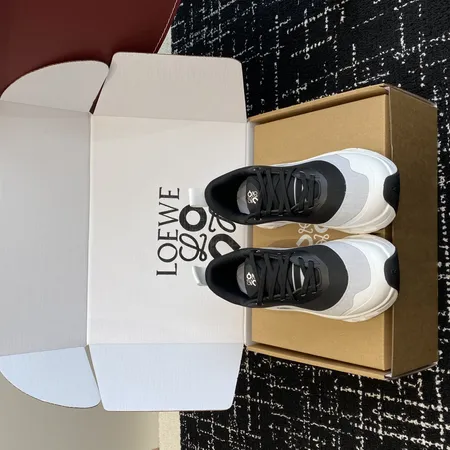 ロエベ スニーカー