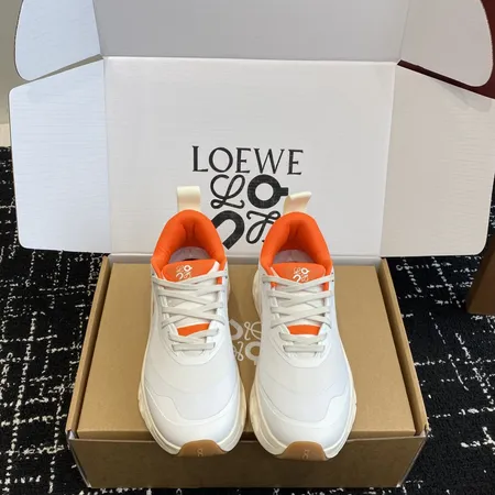 ロエベ スニーカー