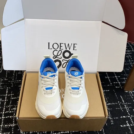 ロエベ スニーカー